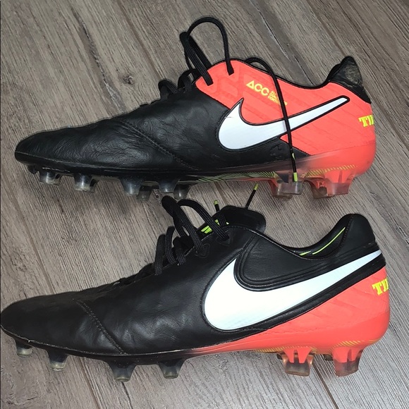 supreme louis vuitton football cleats